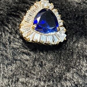 GORGEOUS 925  OVER STERLING SILVER MADE WITH SWAROVSKI CRYSTAL  PENDANT